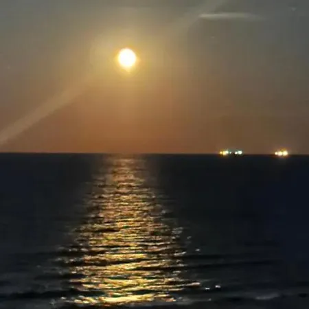 Апартаменты Anias Front View Of The Black Sea 14b *